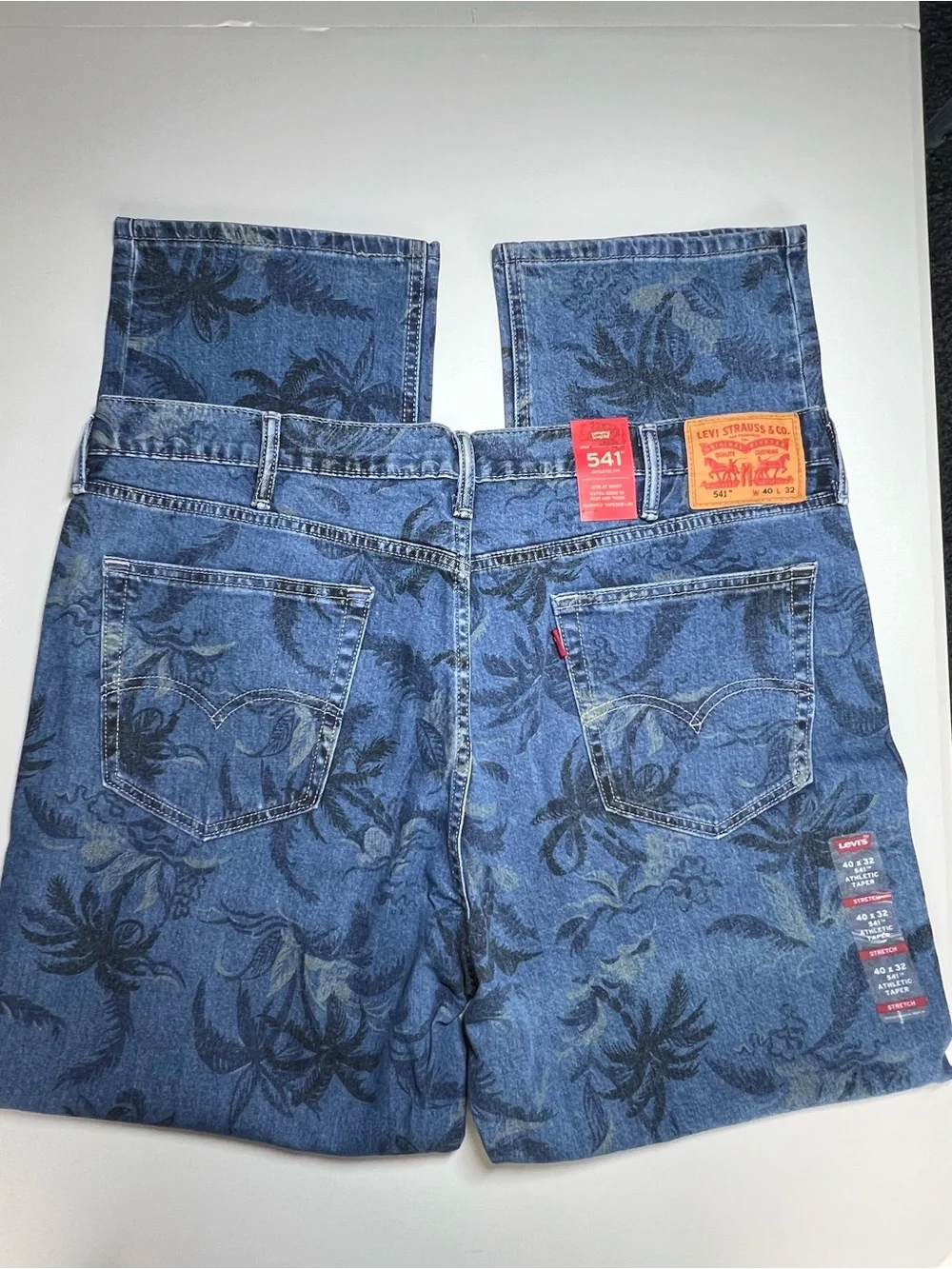 40x32 Levi's Athletic fit Men's Jeans with palm tree print